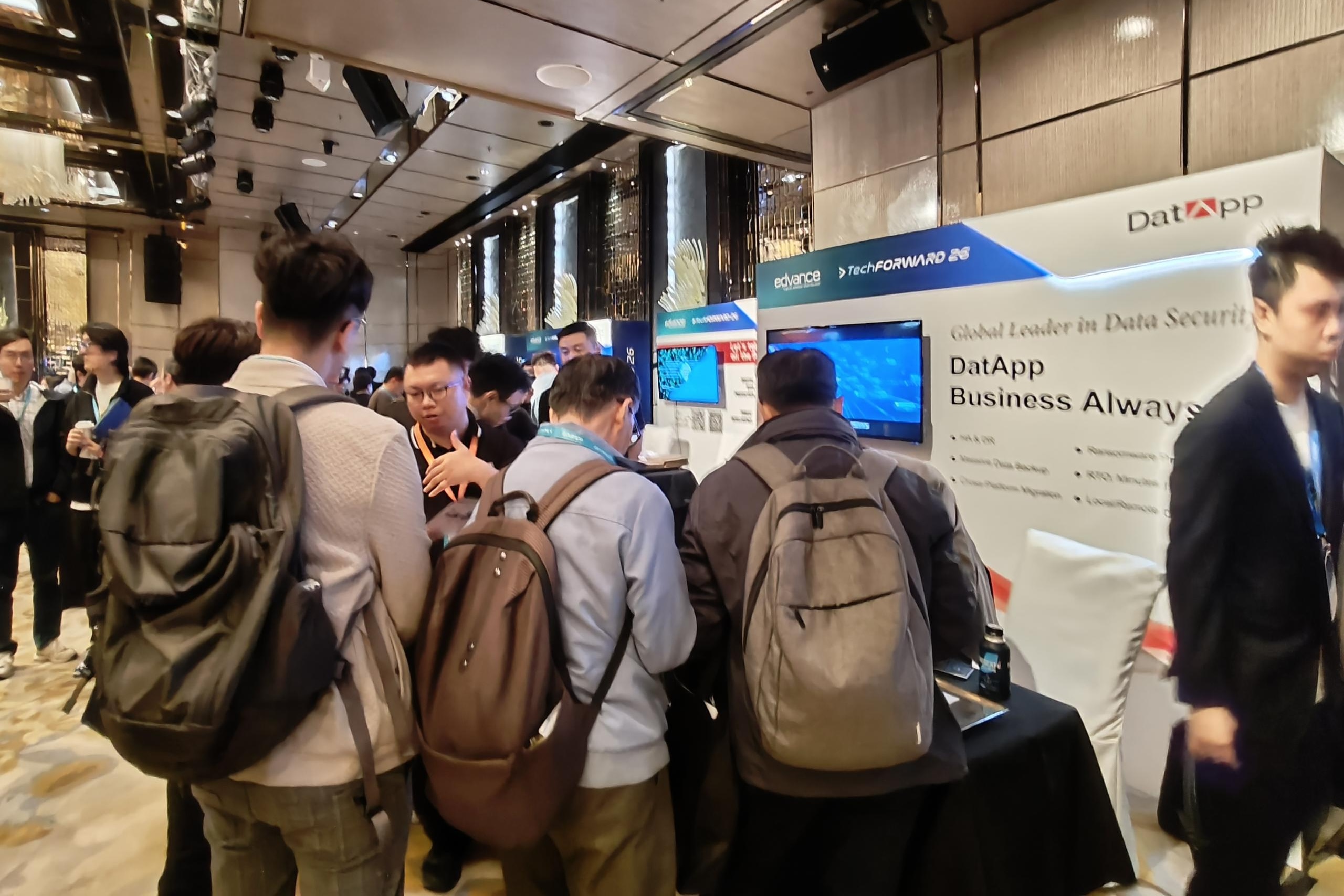 e52799b9-1baa-4ebb-a314-b7b49315c988.jpg e52799b9-1baa-4ebb-a314-b7b49315c988.jpg